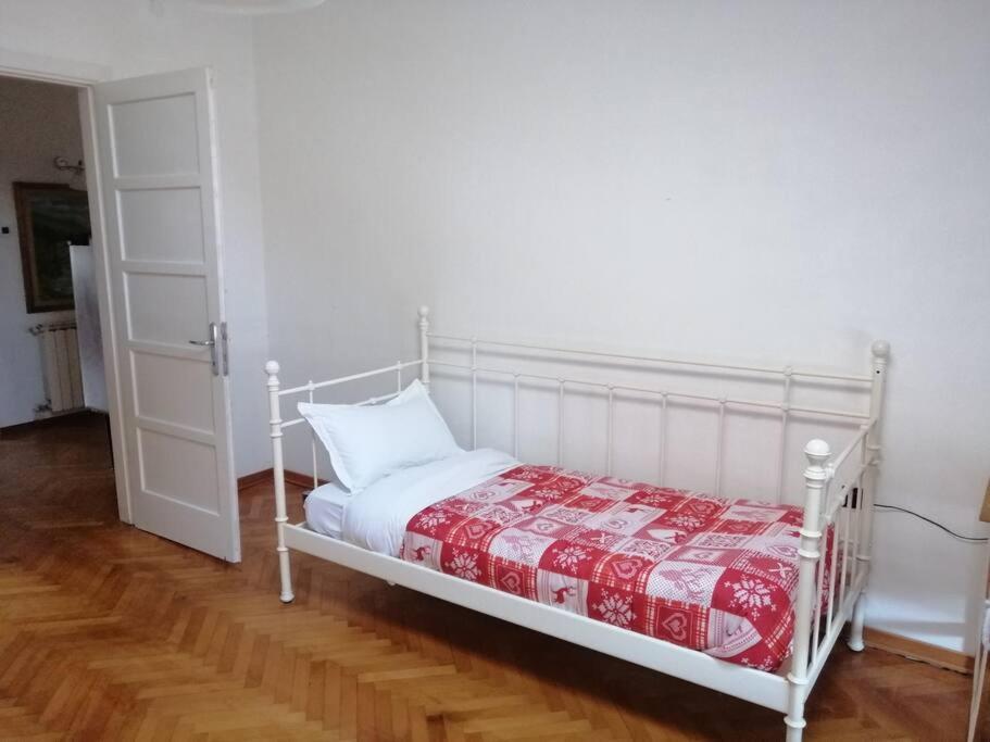 Spacious Attic Apartment Kandler 트리에스테 외부 사진