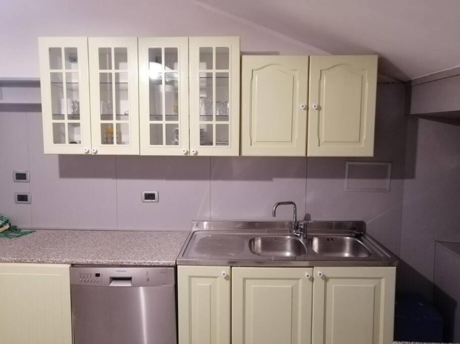 Spacious Attic Apartment Kandler 트리에스테 외부 사진